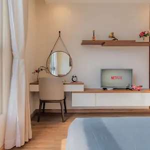  Apartment Raddison Luxury Apart-landmark 81 Area &great Park